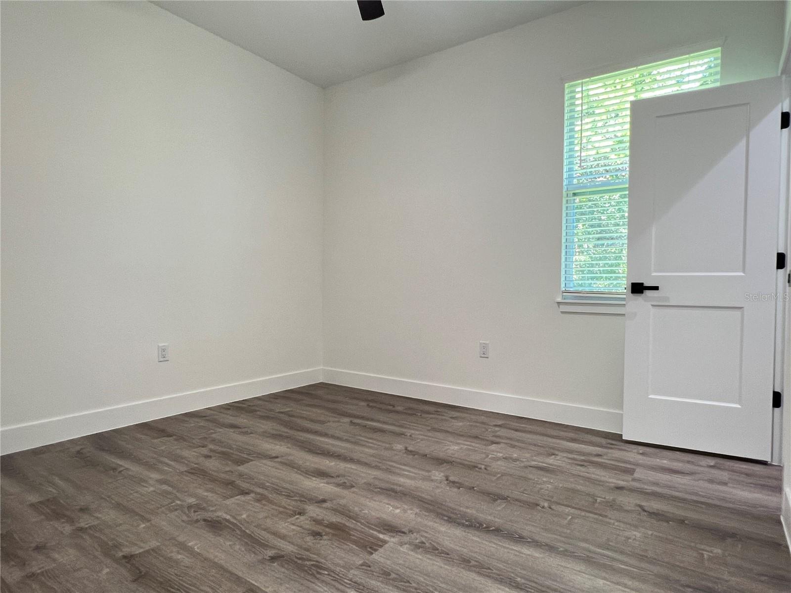 Image 10 of 46 For 140 Mitnik Drive