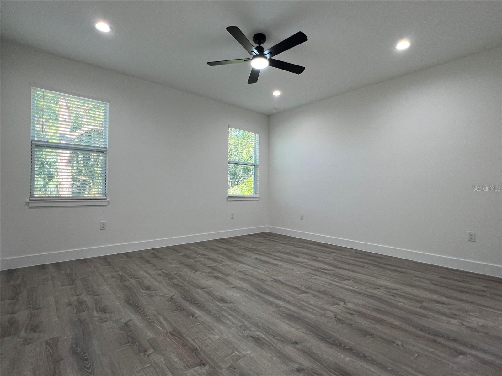 Image 30 of 46 For 140 Mitnik Drive