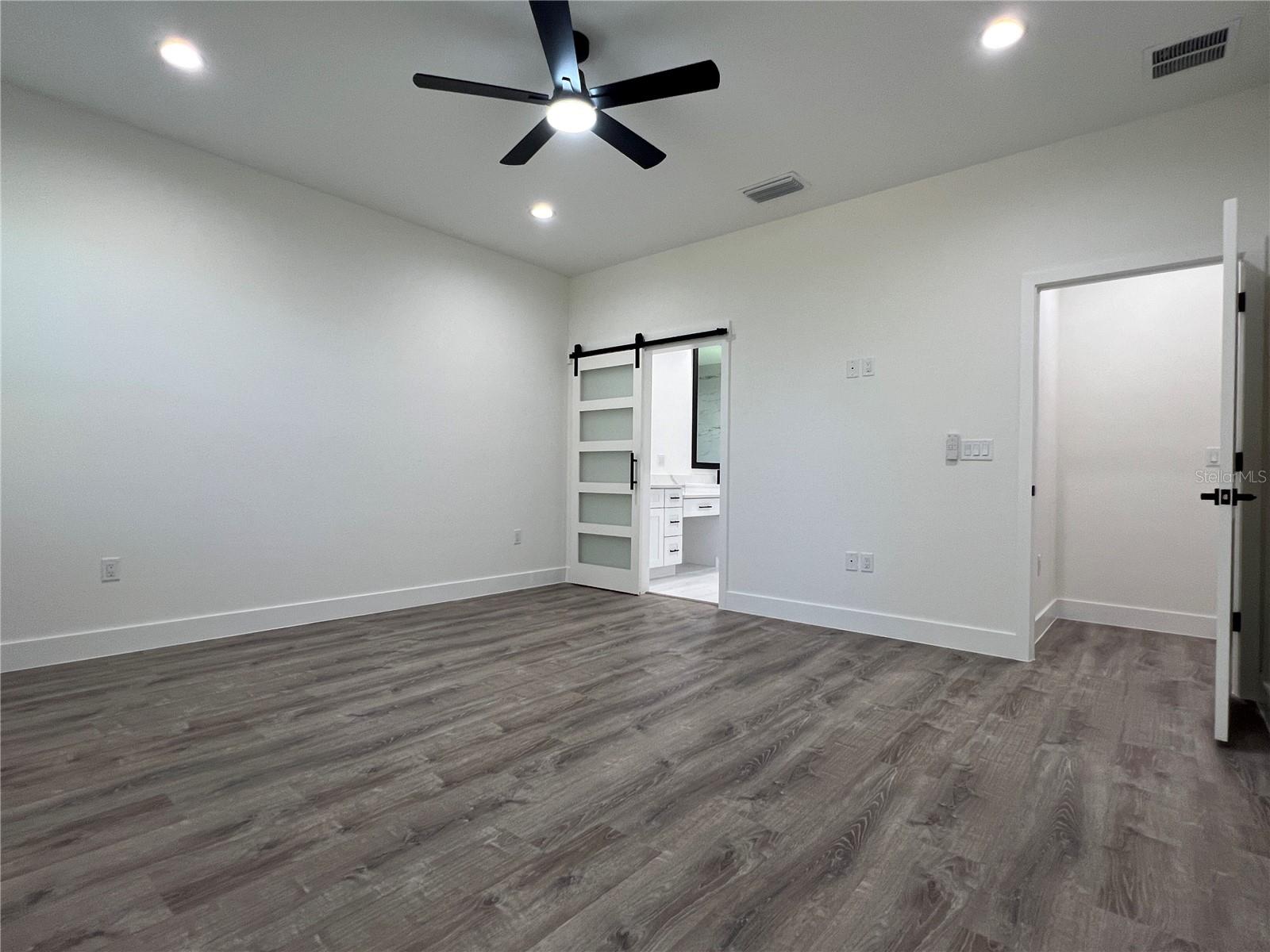 Image 31 of 46 For 140 Mitnik Drive
