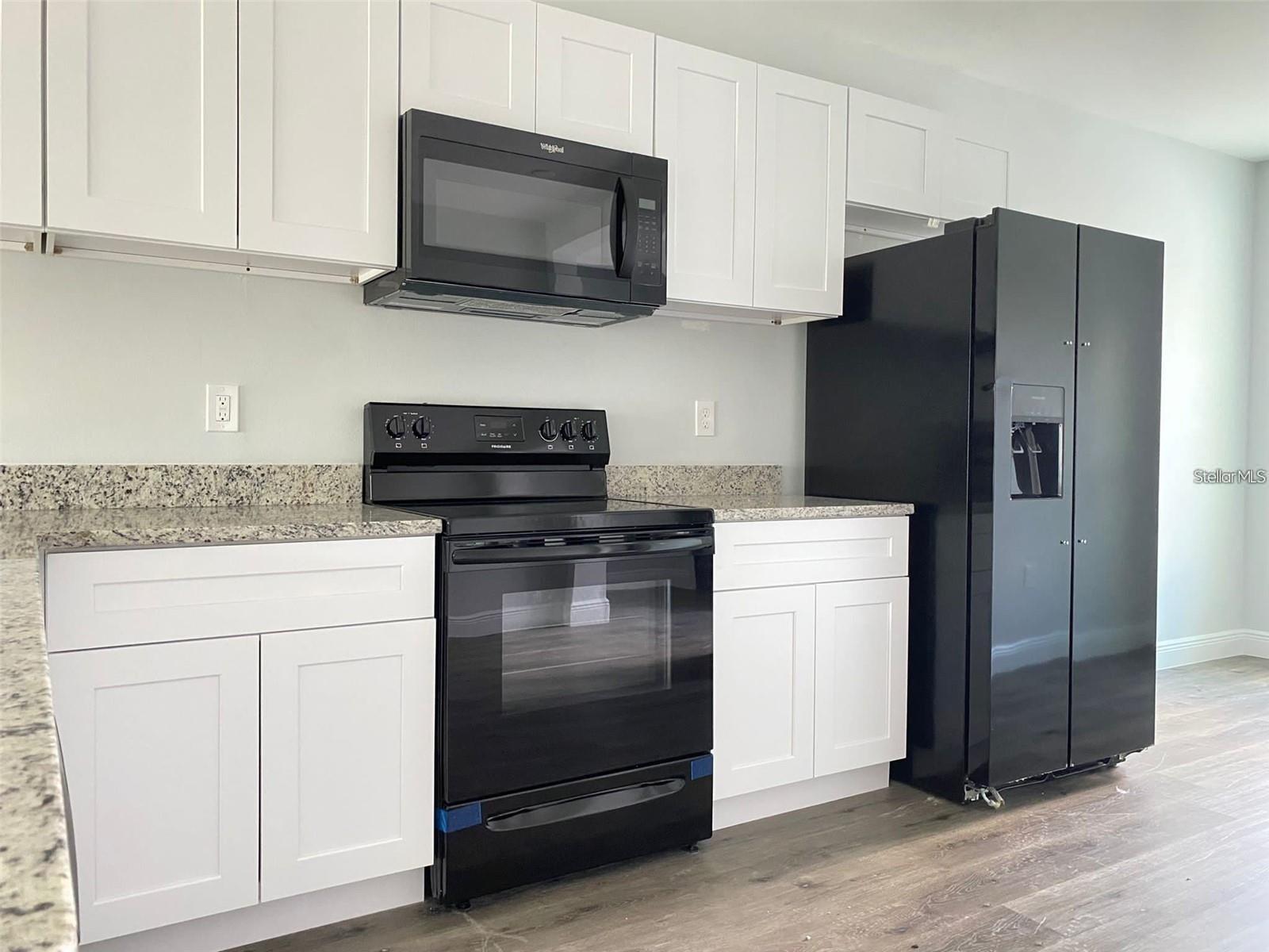 Image 4 of 8 For 9217 Tacoma Avenue 9217