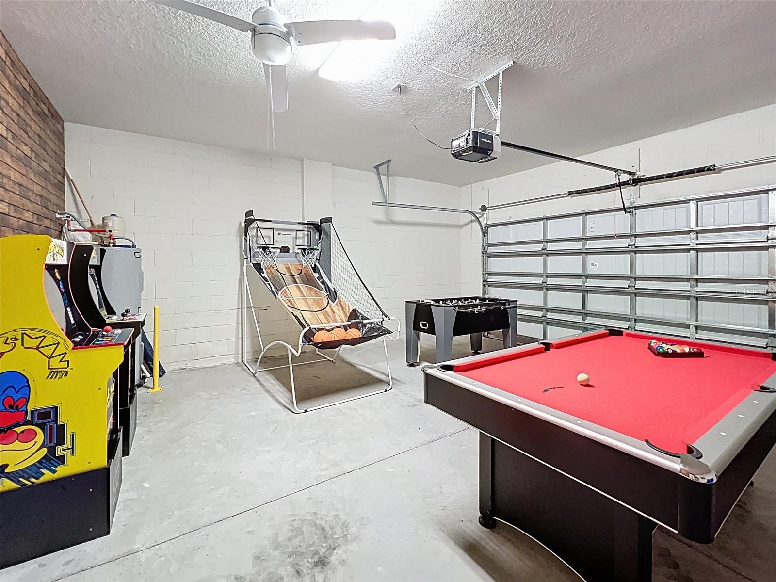 Image 13 of 47 For 2466 Dubai Street