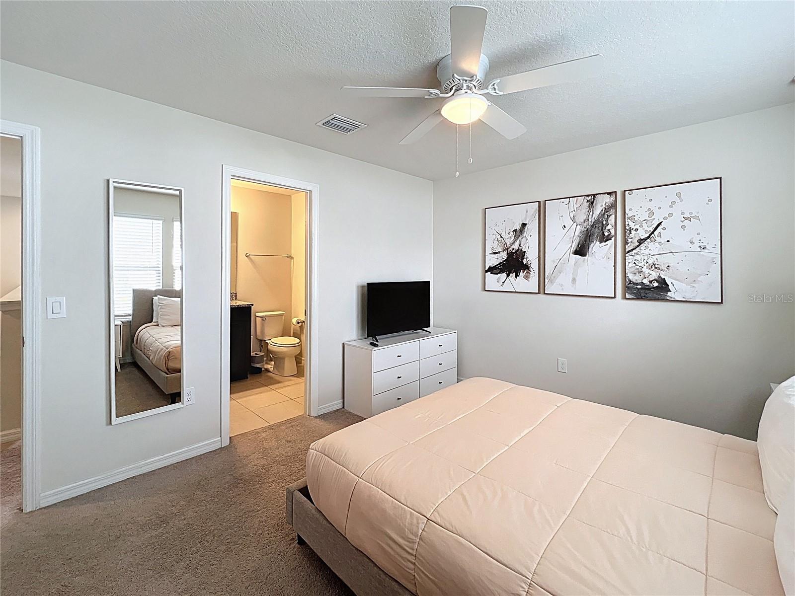 Image 23 of 47 For 2466 Dubai Street