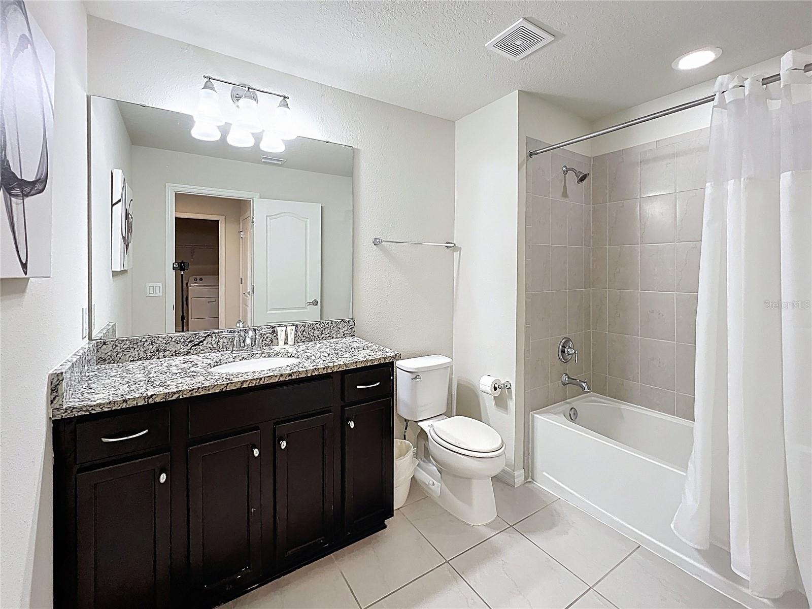 Image 27 of 47 For 2466 Dubai Street