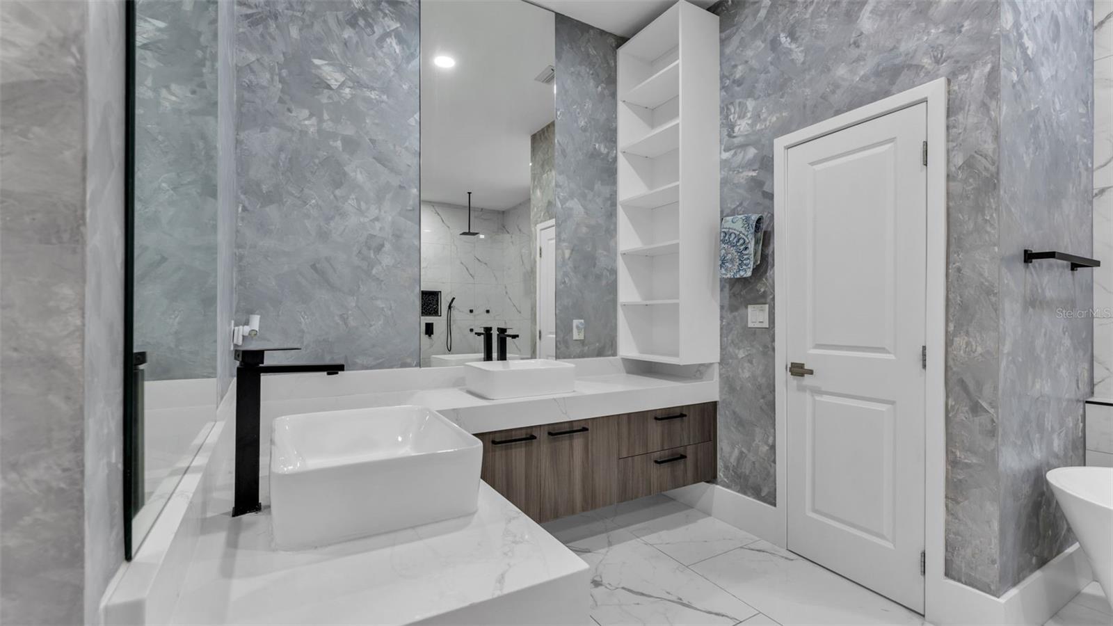 Image 32 of 76 For 1632 Regal Cove Court
