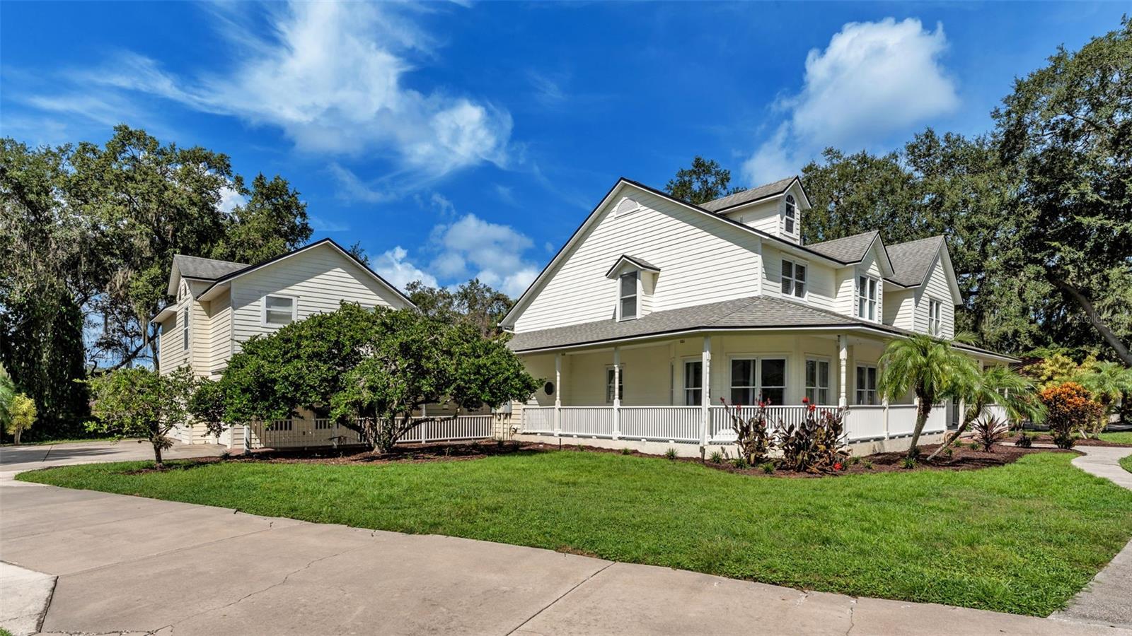 Image 4 of 76 For 1632 Regal Cove Court