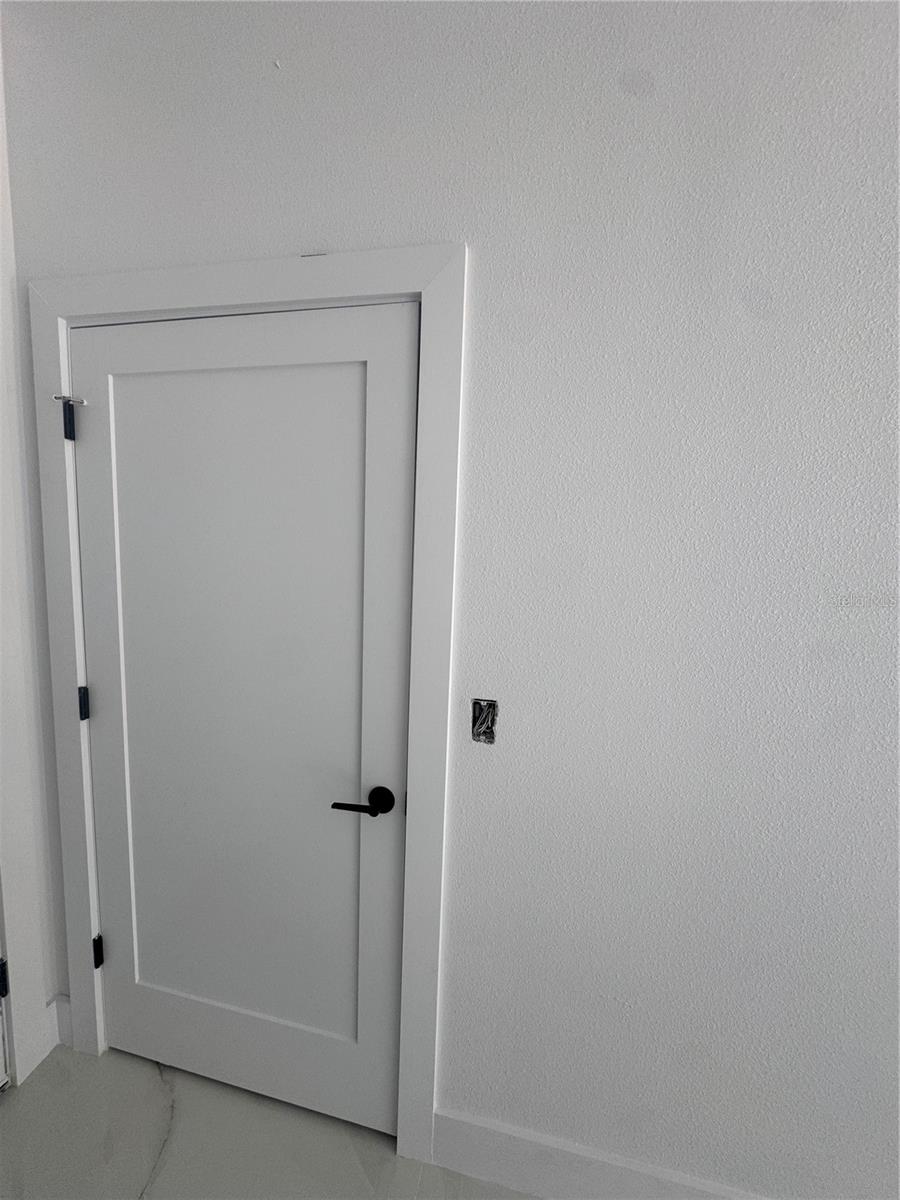 Image 13 of 43 For 823 Magnolia Avenue