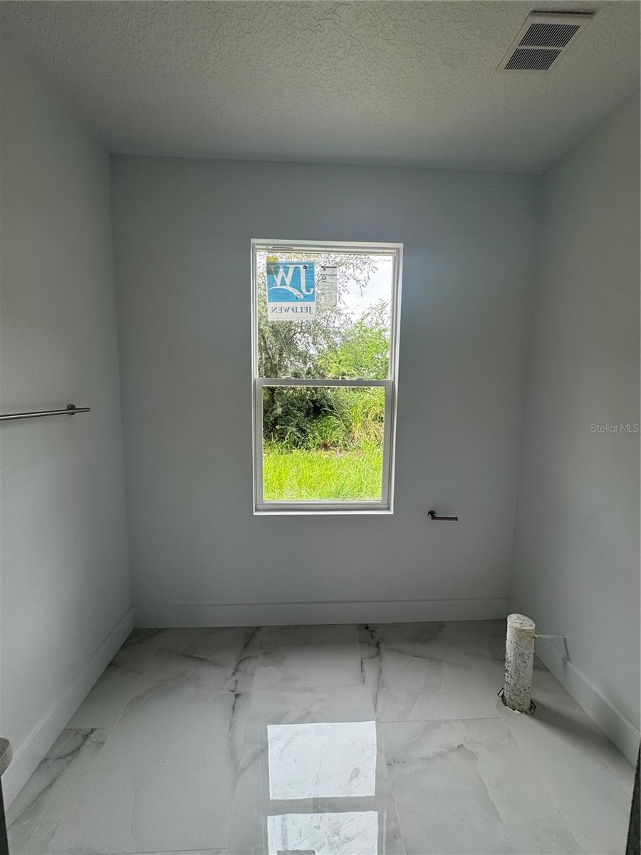 Image 21 of 43 For 823 Magnolia Avenue