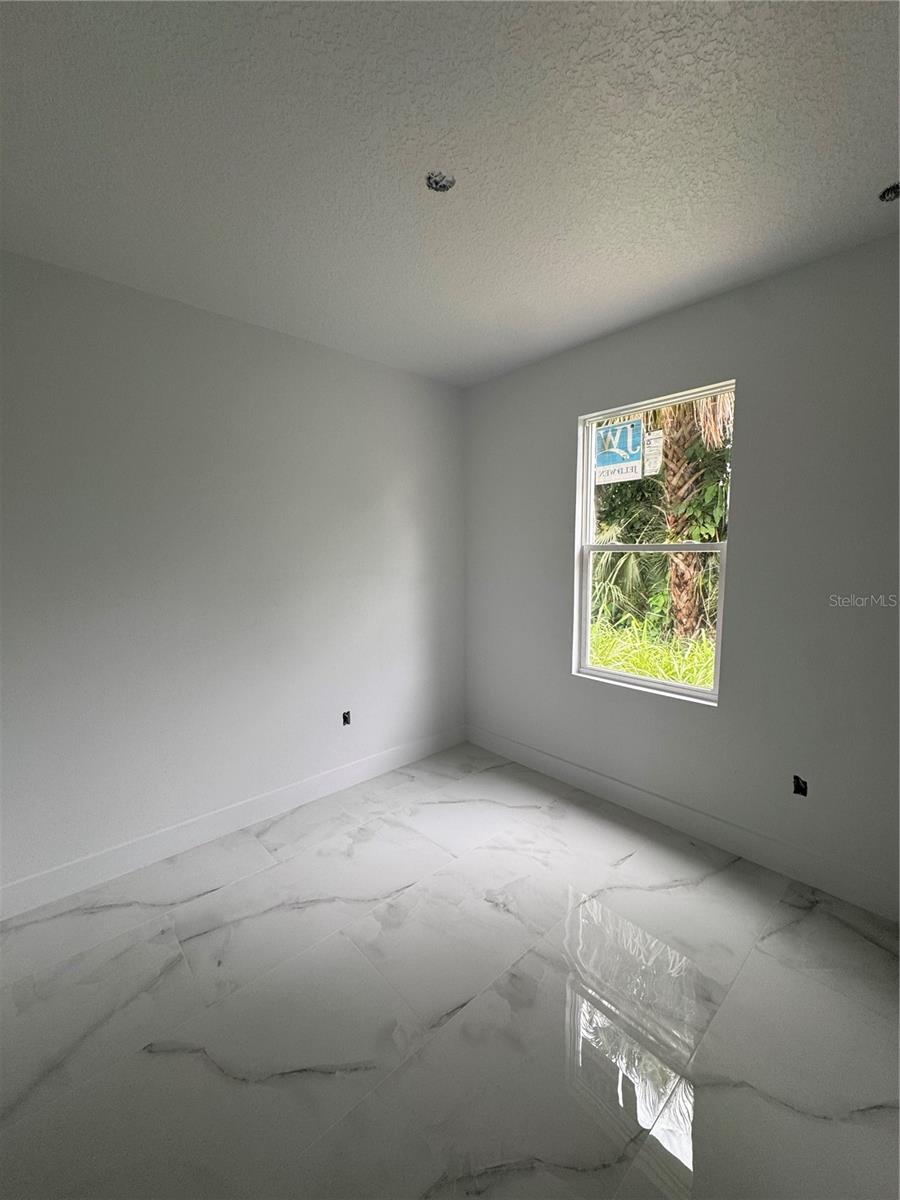 Image 37 of 43 For 823 Magnolia Avenue