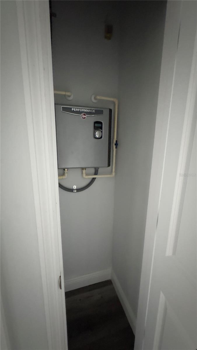 Image 17 of 33 For 2217 Fraser Street