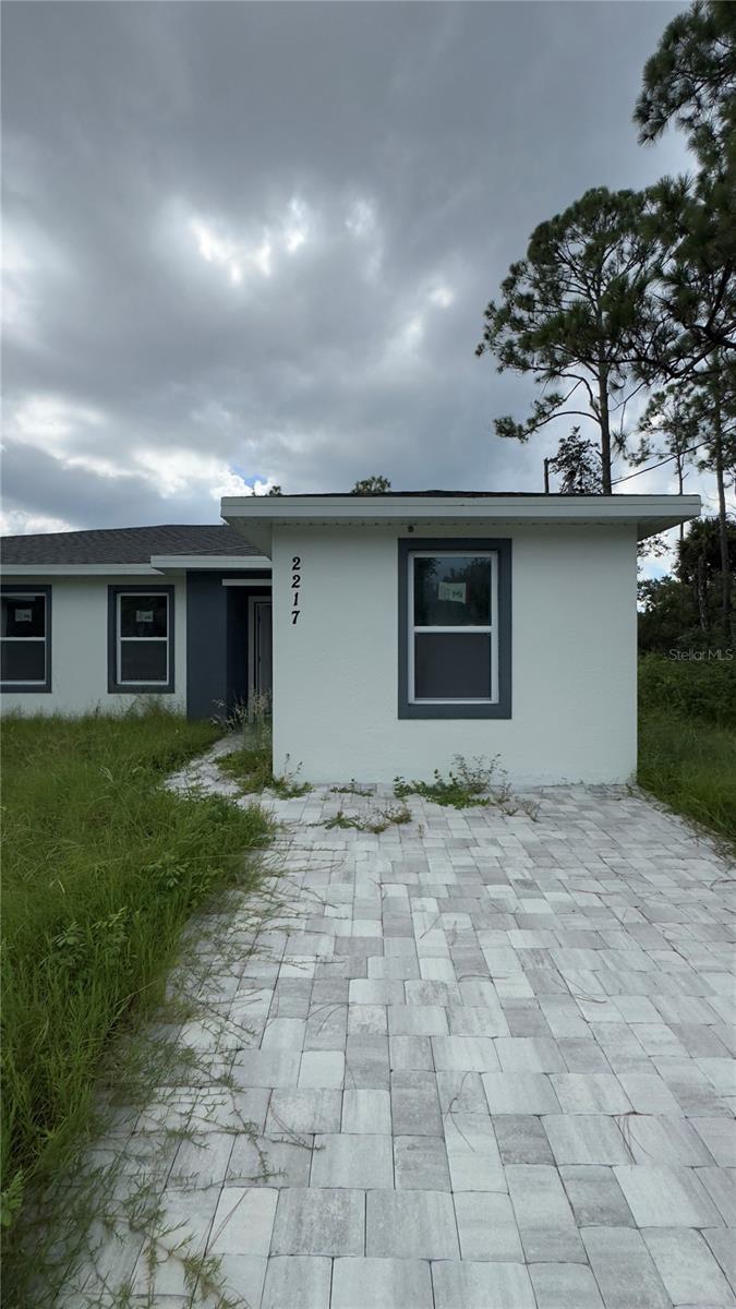 Image 3 of 33 For 2217 Fraser Street