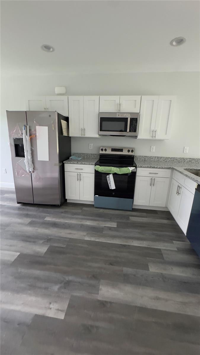 Image 9 of 33 For 2217 Fraser Street