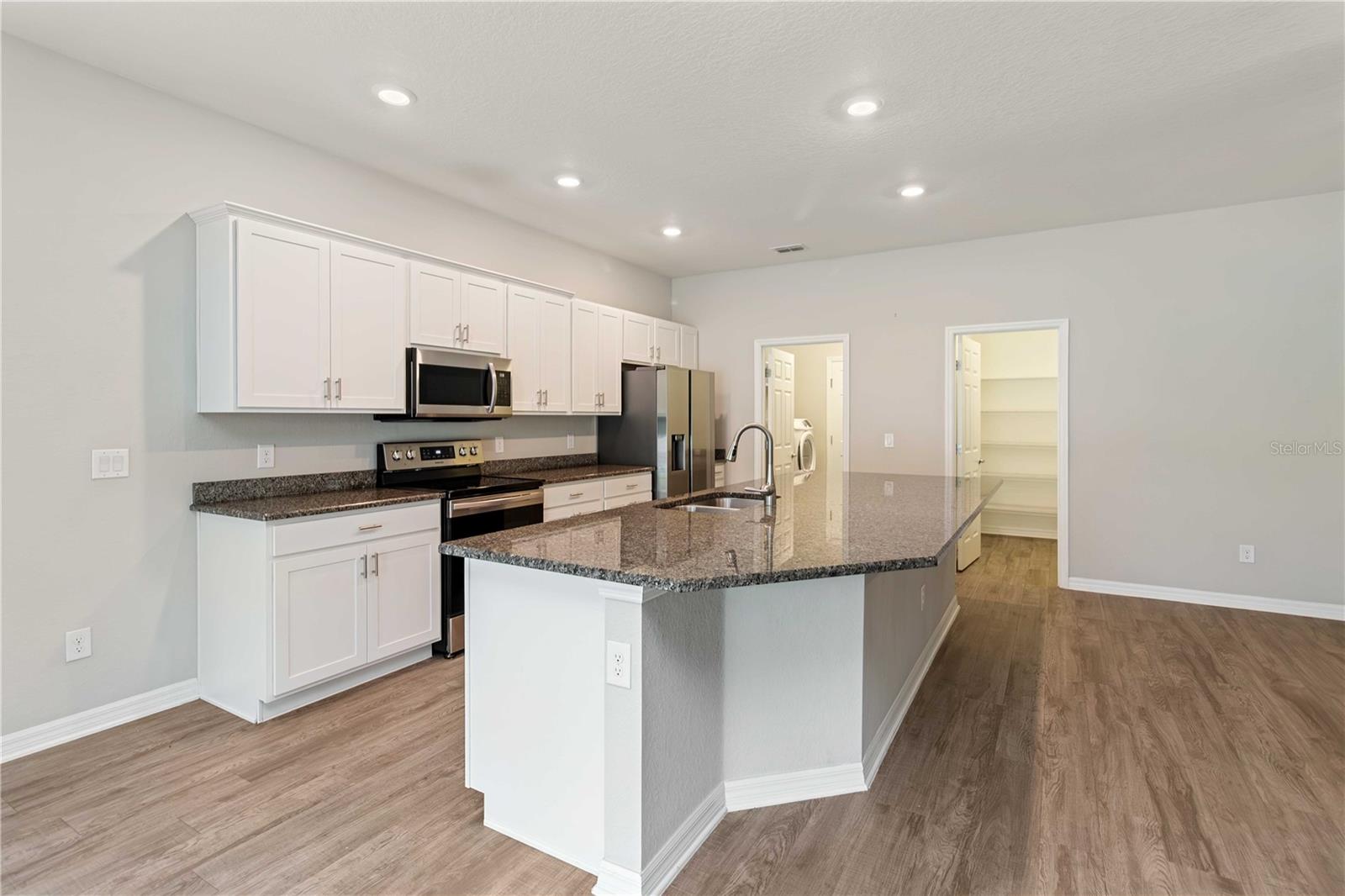 Image 13 of 35 For 86 Polermo Avenue
