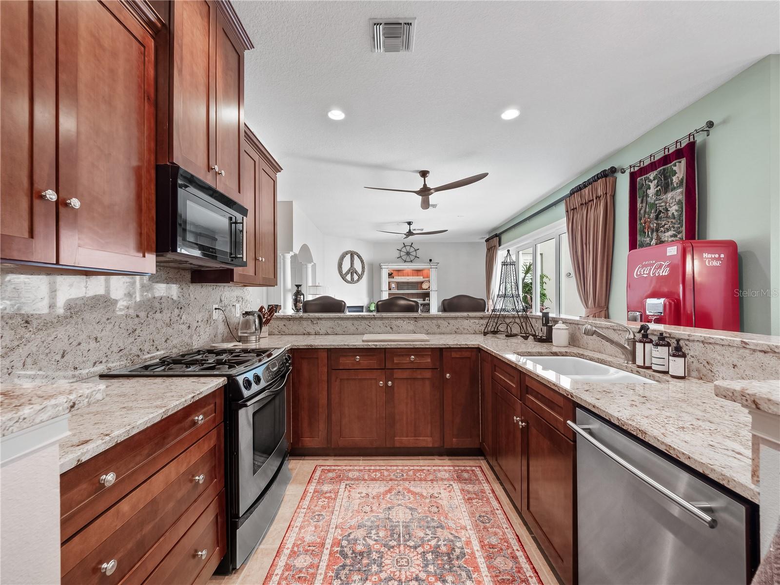 Image 14 of 47 For 1208 Radiant Street