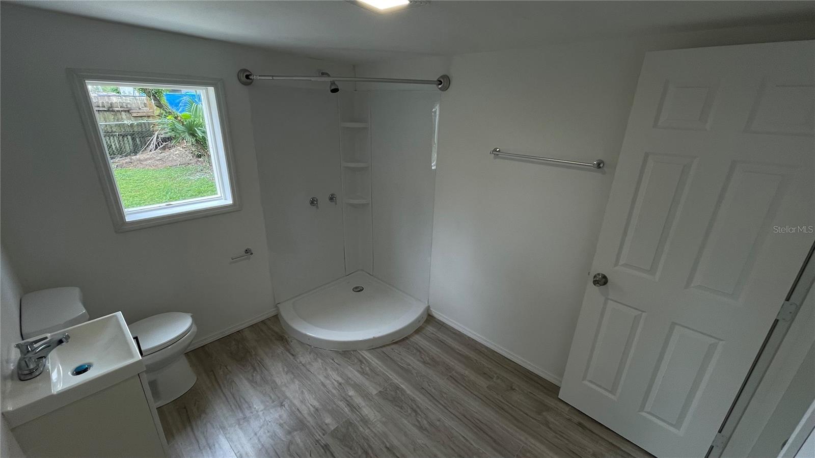 Image 17 of 23 For 807 Orchid Avenue