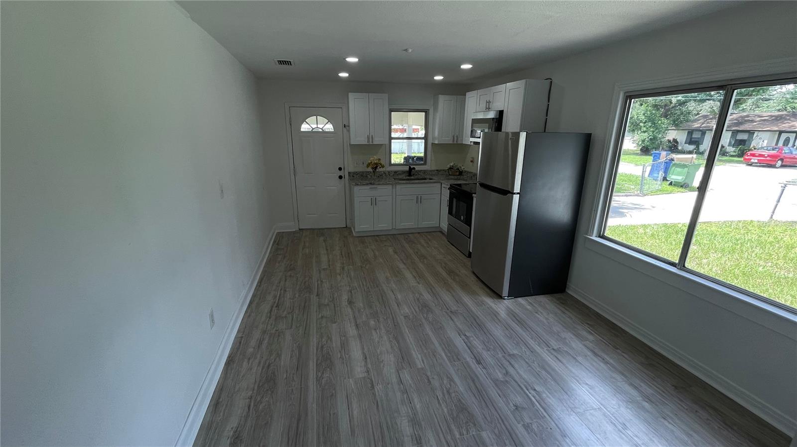 Image 20 of 23 For 807 Orchid Avenue