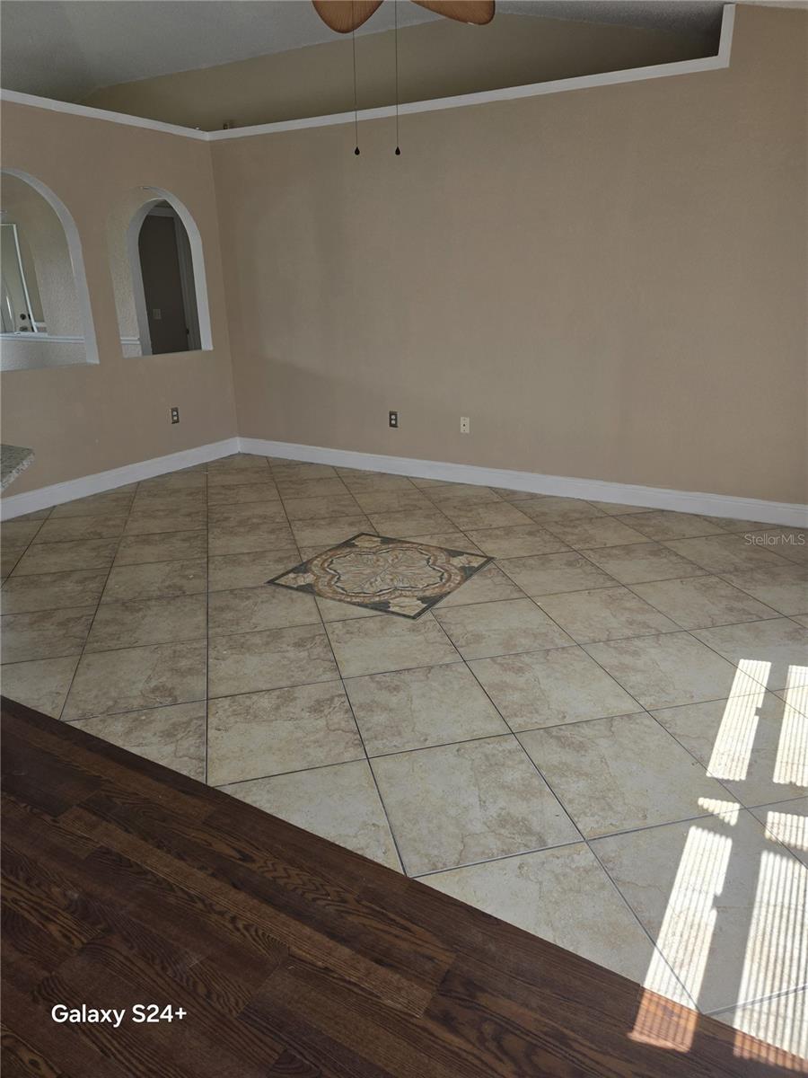 Image 14 of 25 For 1027 Dudley Drive