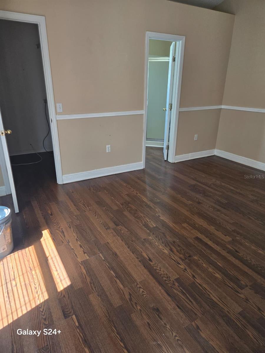 Image 16 of 25 For 1027 Dudley Drive