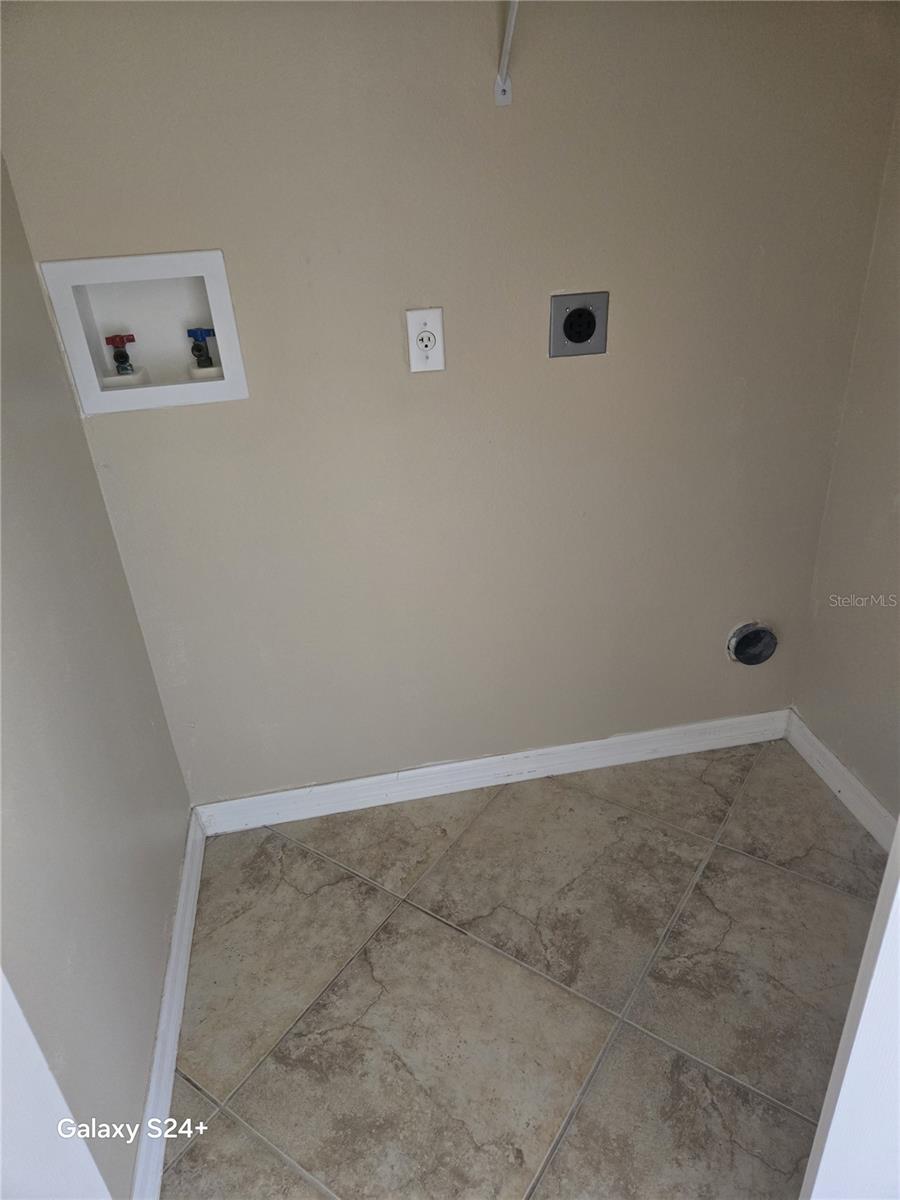 Image 19 of 25 For 1027 Dudley Drive