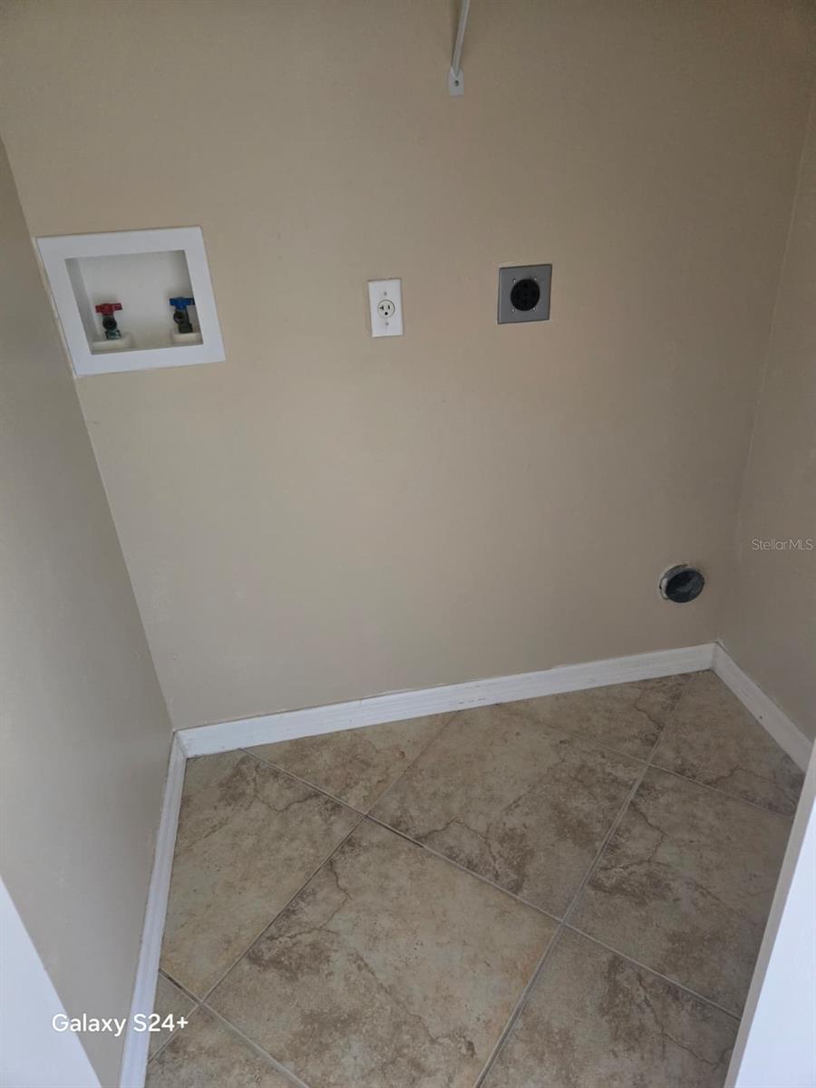 Image 22 of 25 For 1027 Dudley Drive