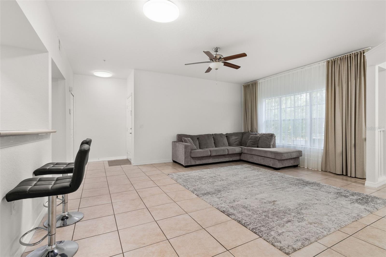 Image 8 of 40 For 5105 City Street 828