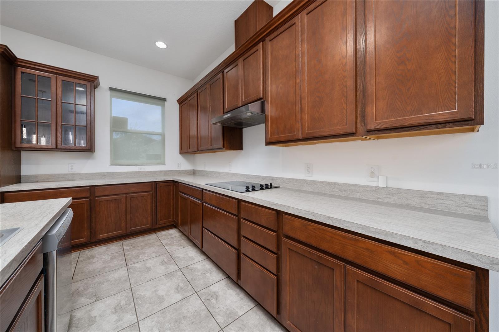 Image 21 of 50 For 2095 Sola Vista Avenue