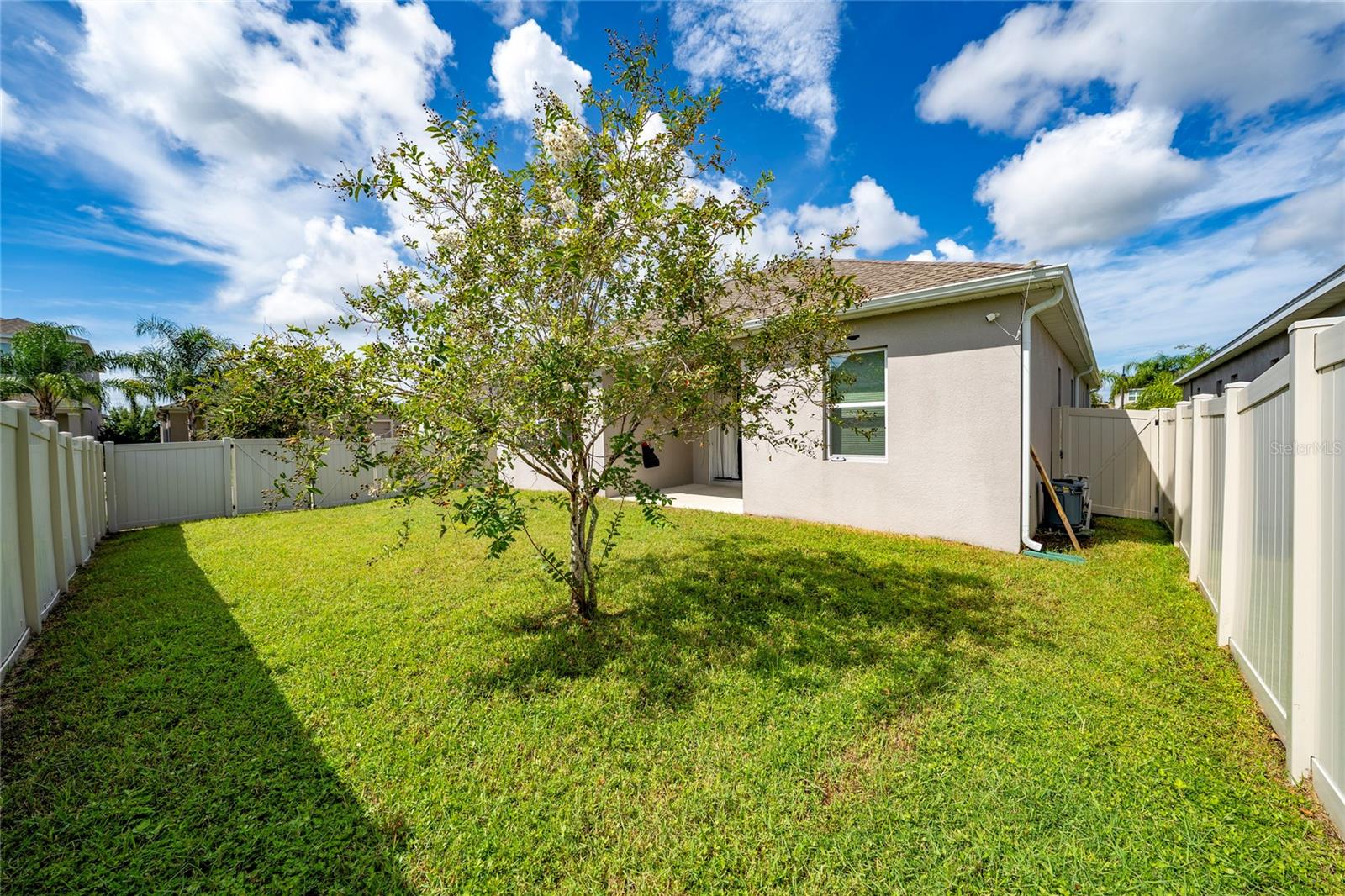 Image 38 of 50 For 2095 Sola Vista Avenue
