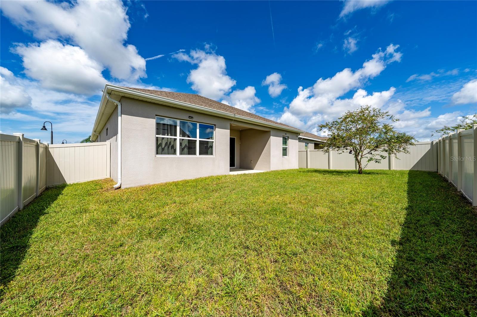 Image 39 of 50 For 2095 Sola Vista Avenue