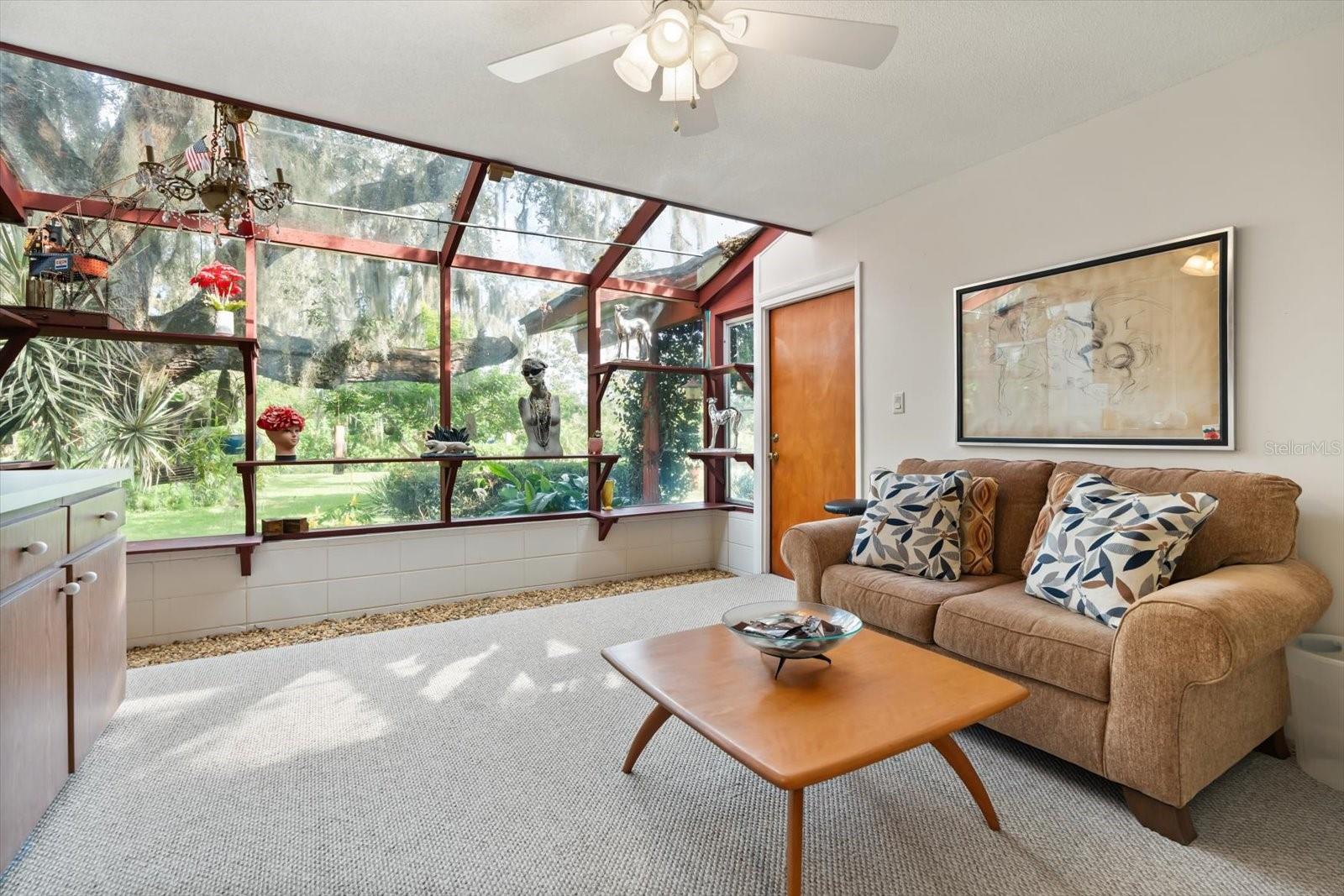 Image 18 of 43 For 9565 Silver Lake Drive