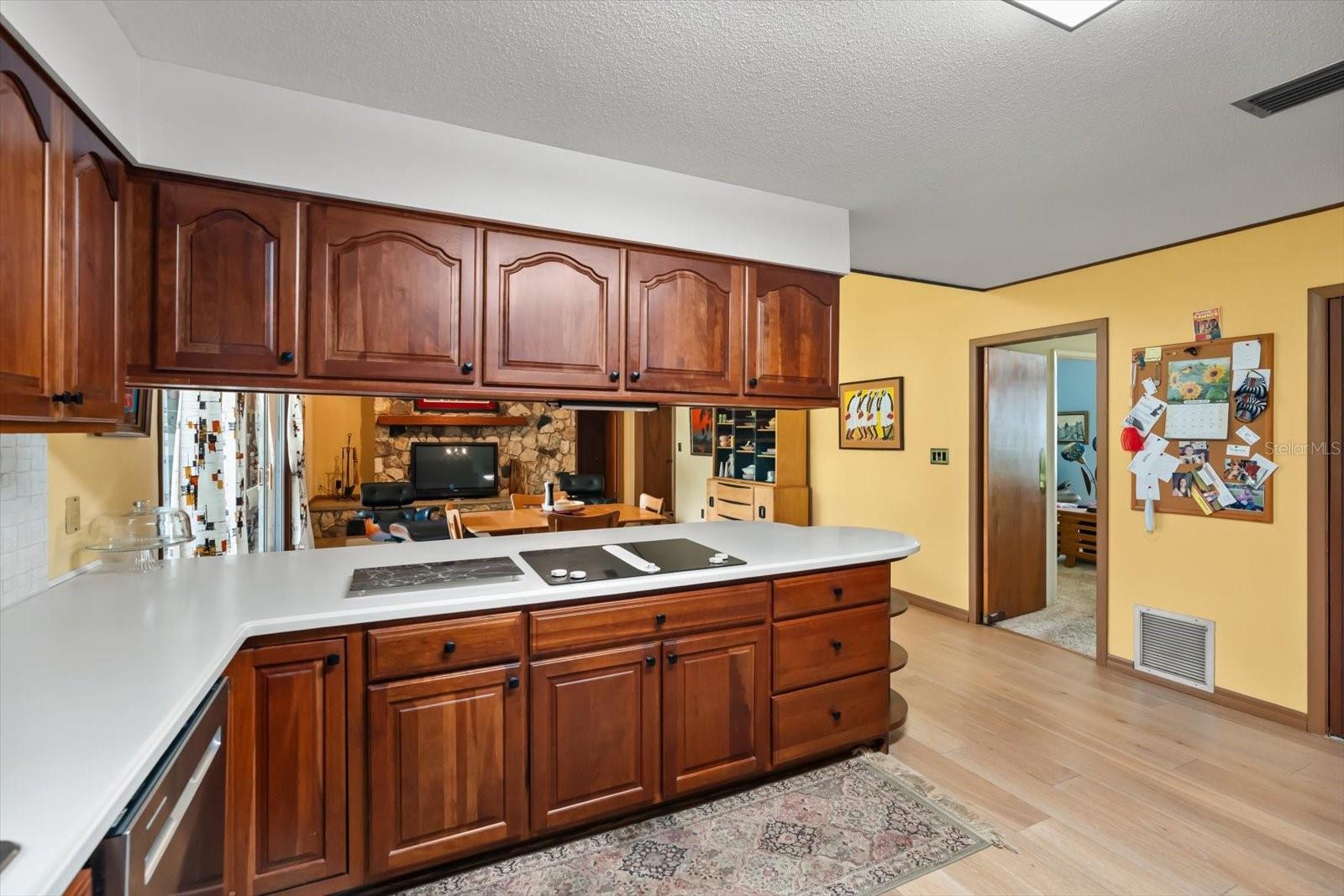 Image 29 of 43 For 9565 Silver Lake Drive