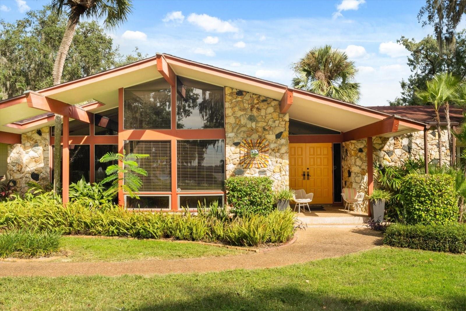 Image 4 of 43 For 9565 Silver Lake Drive
