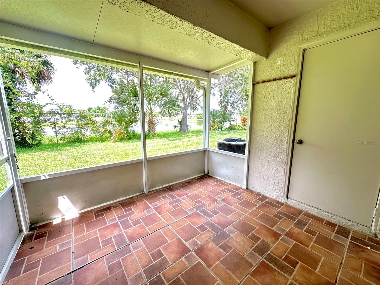 Image 19 of 24 For 14376 Island Cove Drive