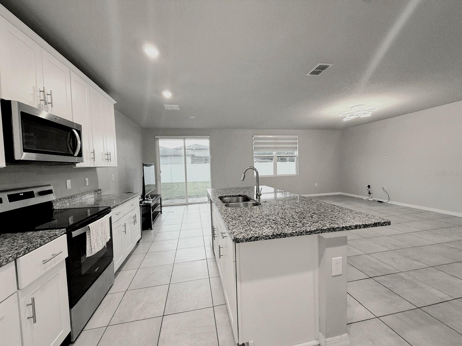 Image 11 of 31 For 706 Alta Vista Court