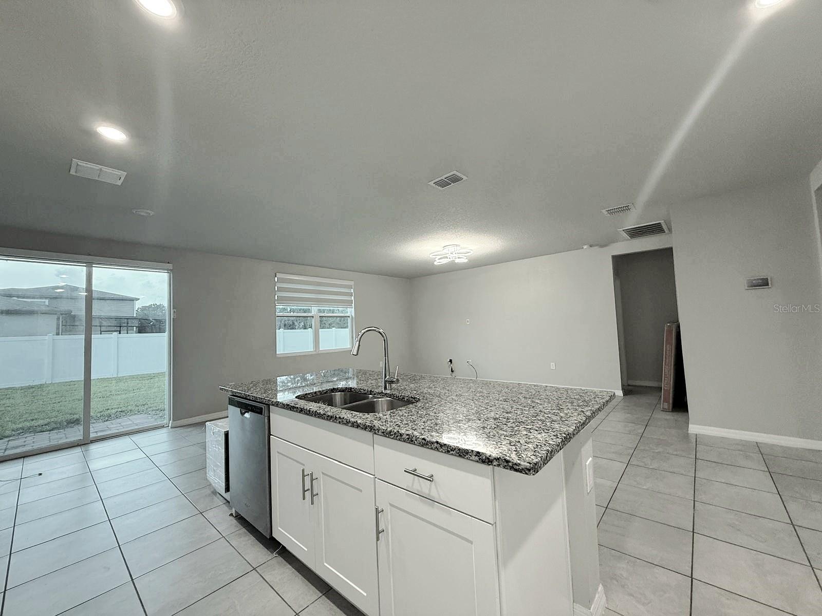 Image 12 of 31 For 706 Alta Vista Court