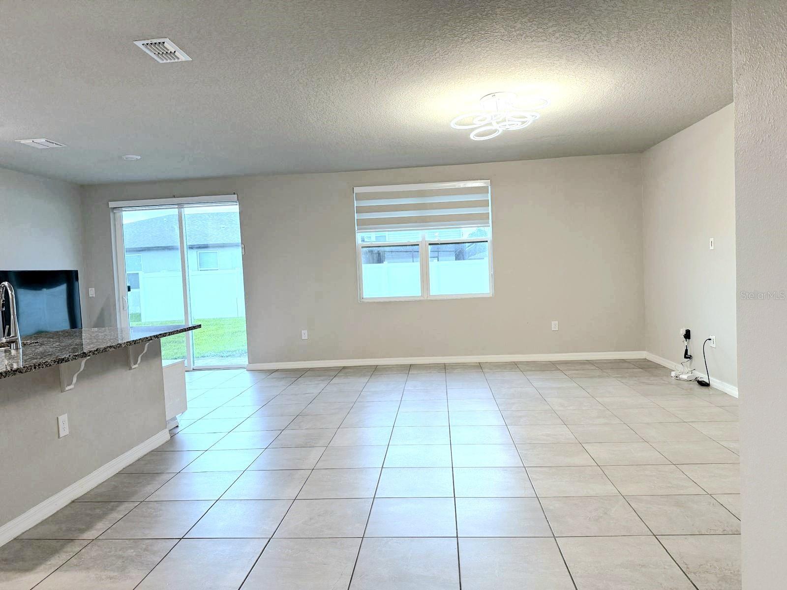 Image 15 of 31 For 706 Alta Vista Court