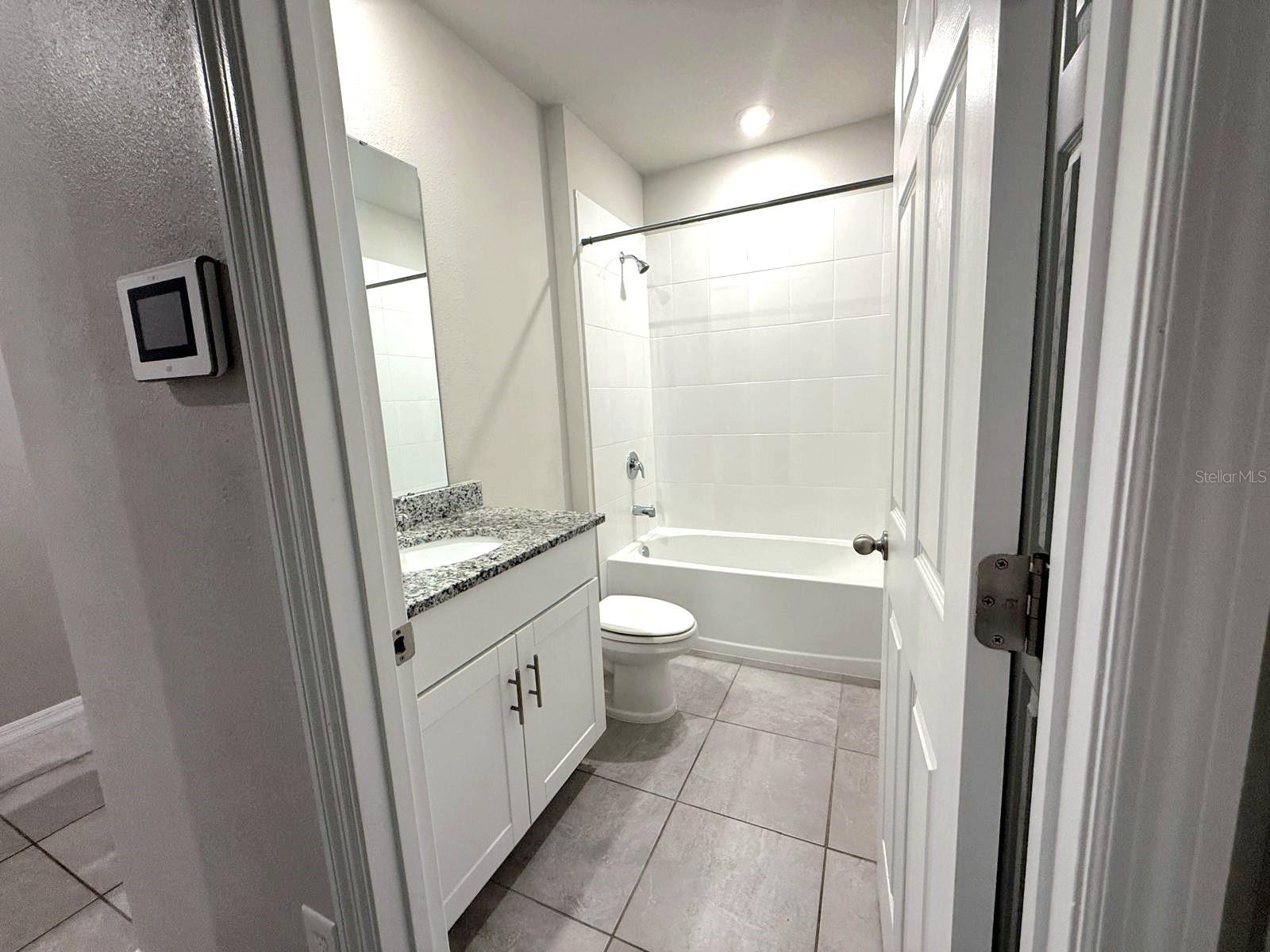 Image 27 of 31 For 706 Alta Vista Court