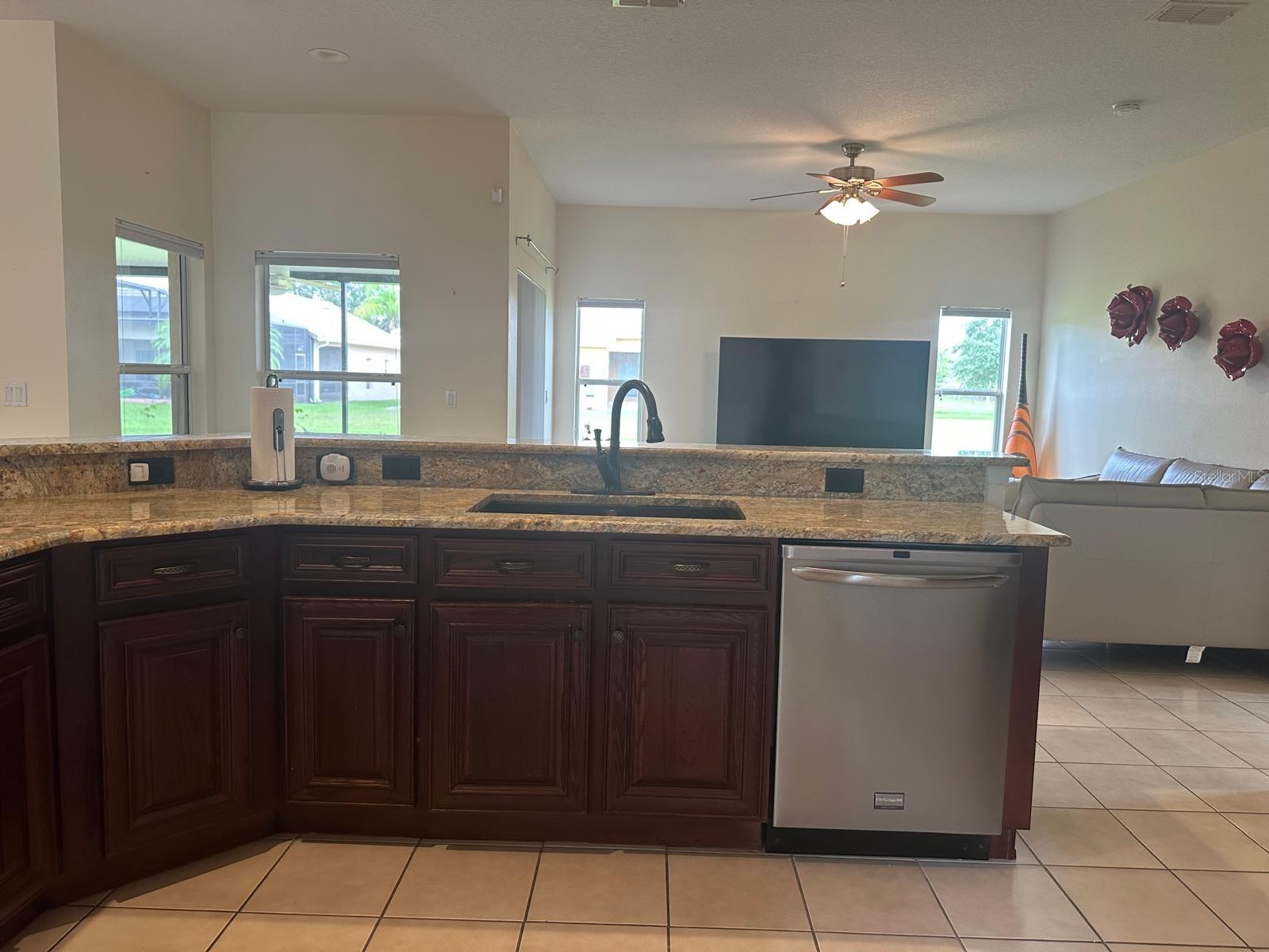 Image 16 of 47 For 4002 Bougainvillea Place