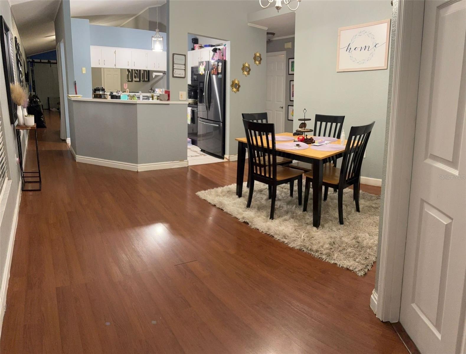 Image 3 of 12 For 622 Crystals Blvd