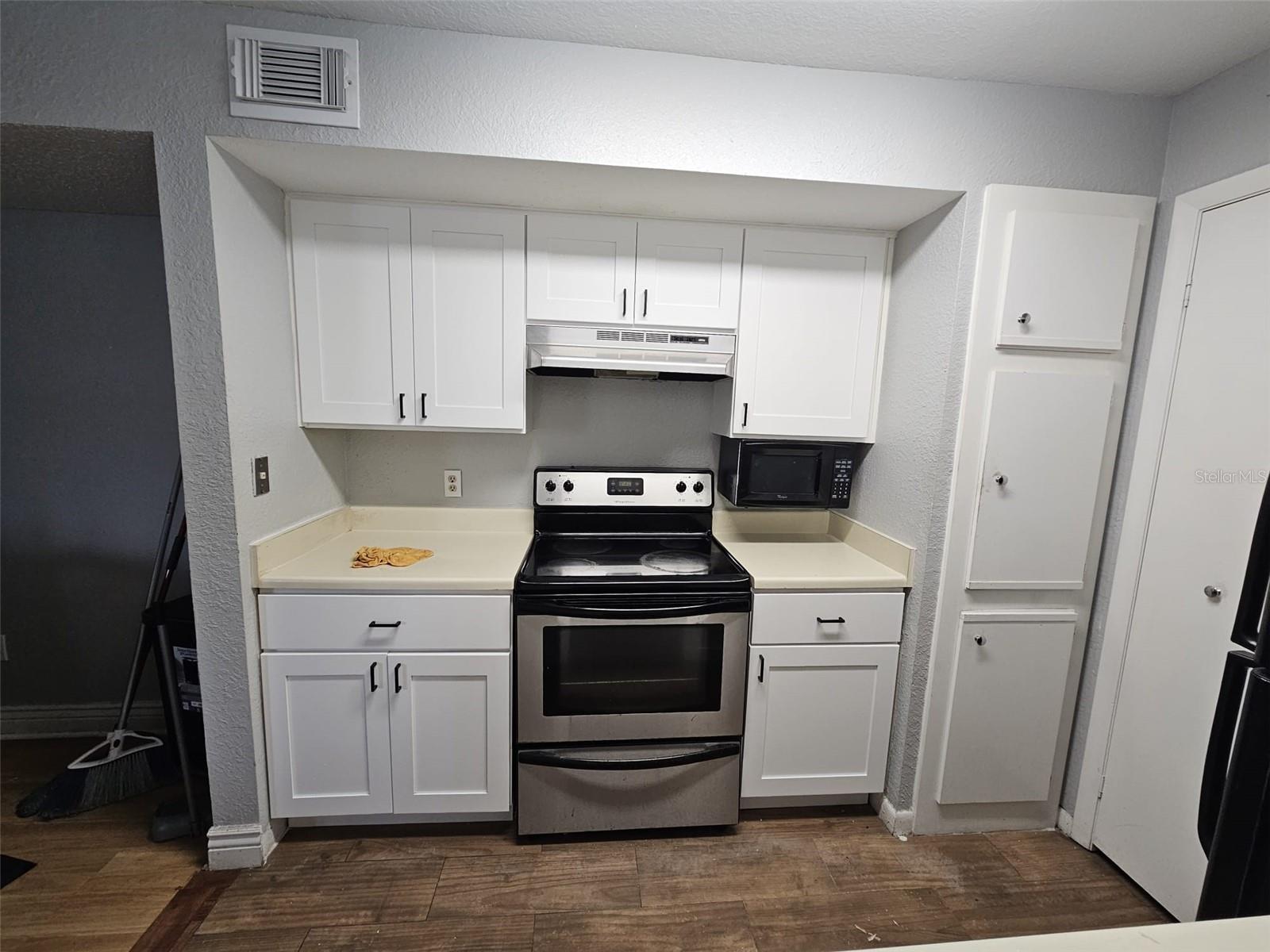 Image 2 of 2 For 4460 Perkinshire Lane T-203