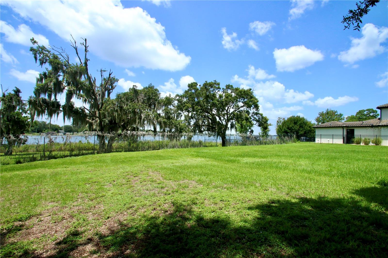Image 10 of 19 For 4016 Isle Vista Avenue
