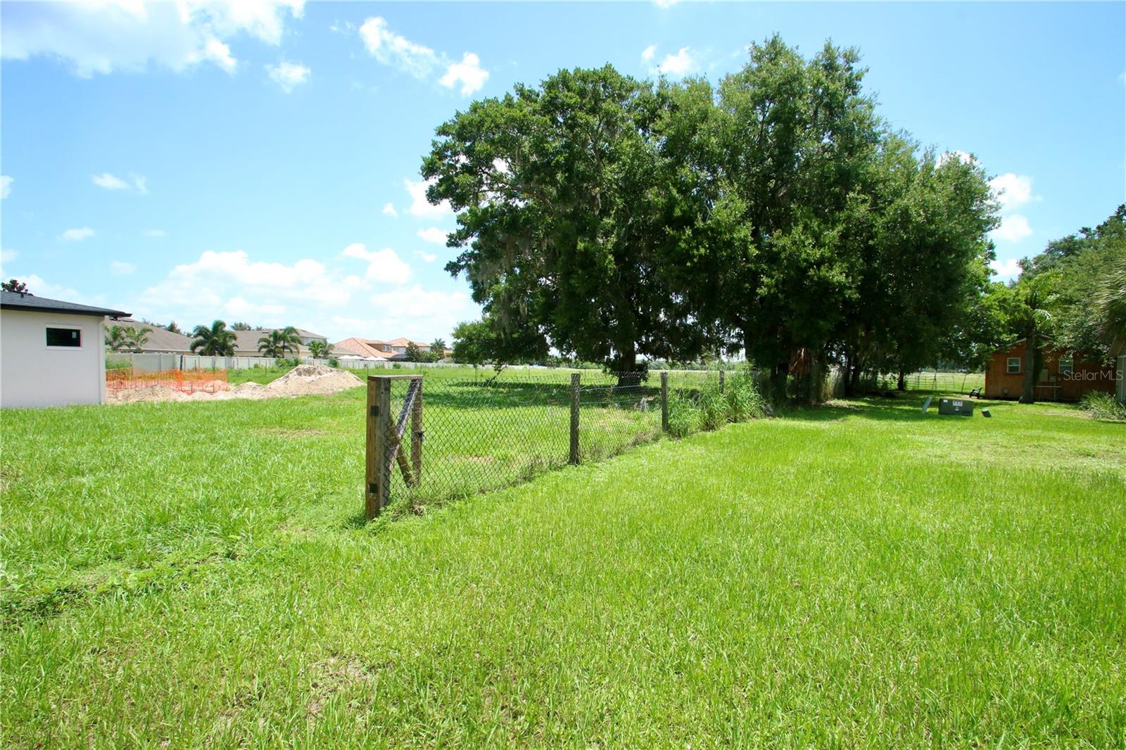 Image 14 of 19 For 4016 Isle Vista Avenue