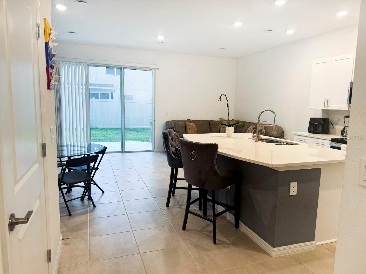 Image 7 of 20 For 3594 Davenport Creek Court
