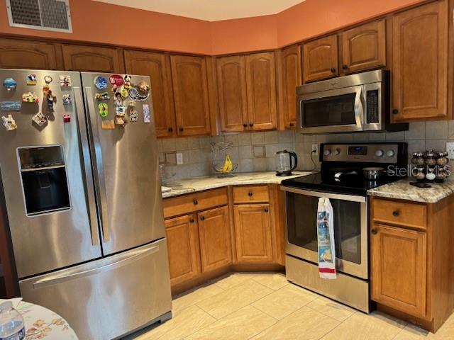 Image 14 of 15 For 2457 Ravendale Court