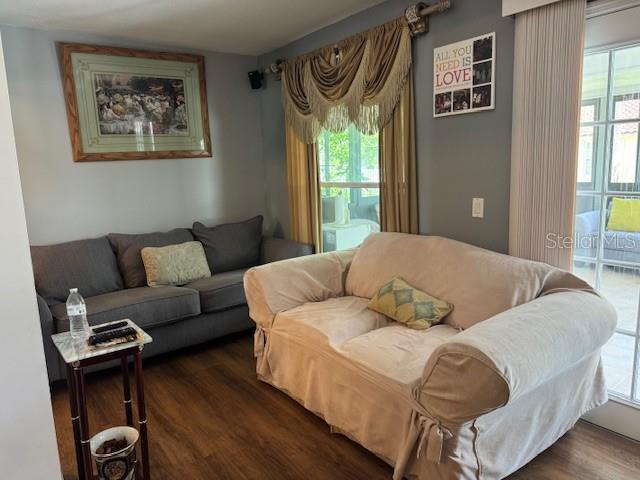 Image 7 of 15 For 2457 Ravendale Court