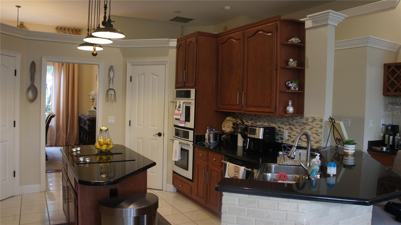 Image 14 of 45 For 7407 Park Springs Circle