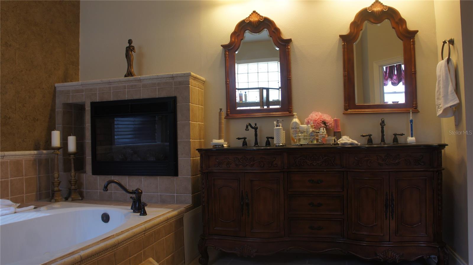 Image 22 of 45 For 7407 Park Springs Circle