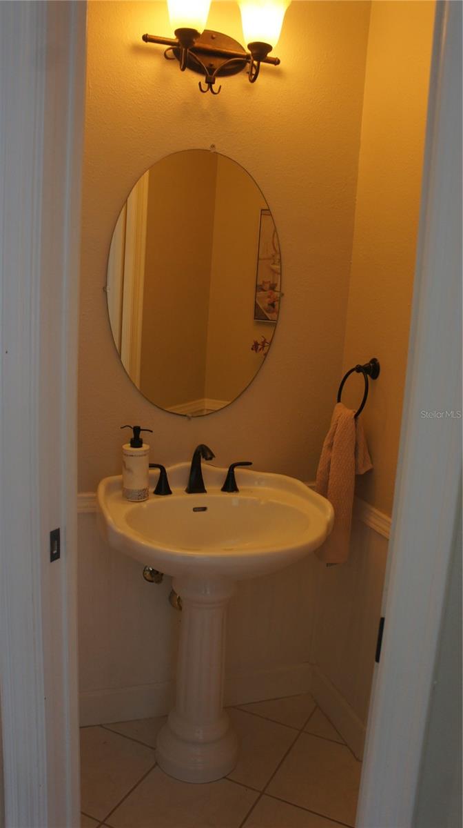 Image 32 of 45 For 7407 Park Springs Circle