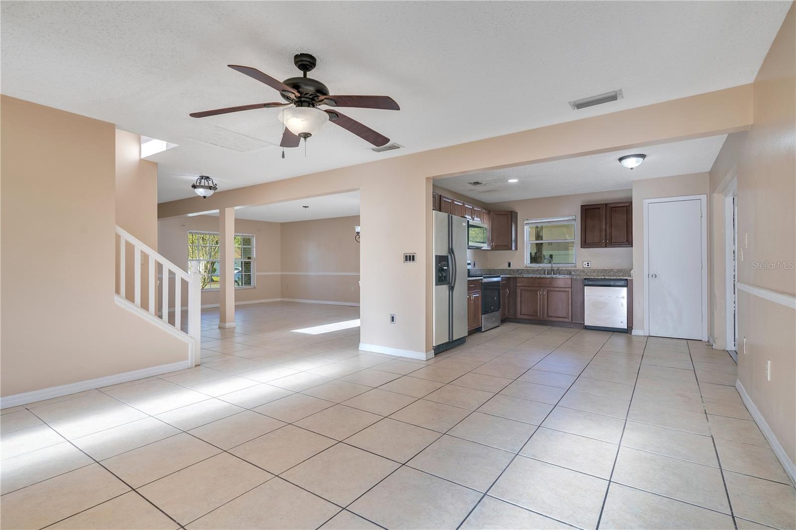 Image 11 of 37 For 11985 Blackheath Circle