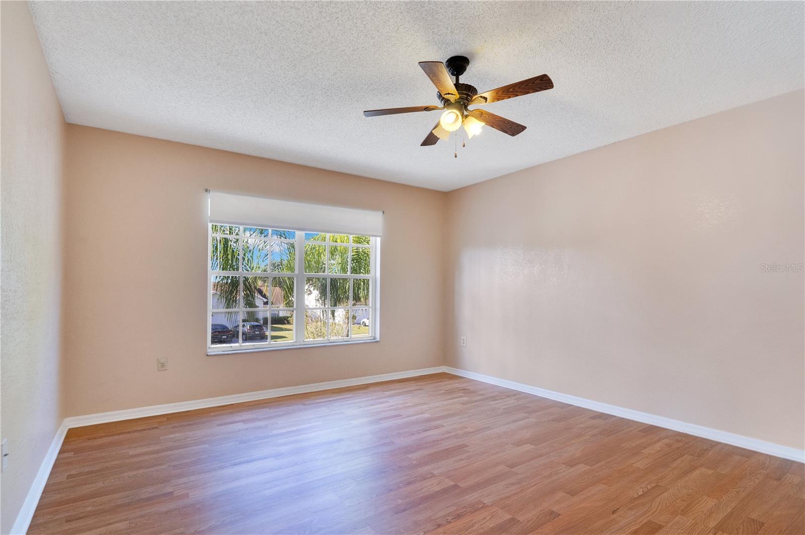 Image 14 of 37 For 11985 Blackheath Circle