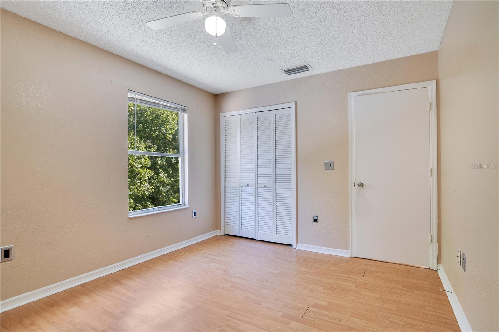 Image 18 of 37 For 11985 Blackheath Circle