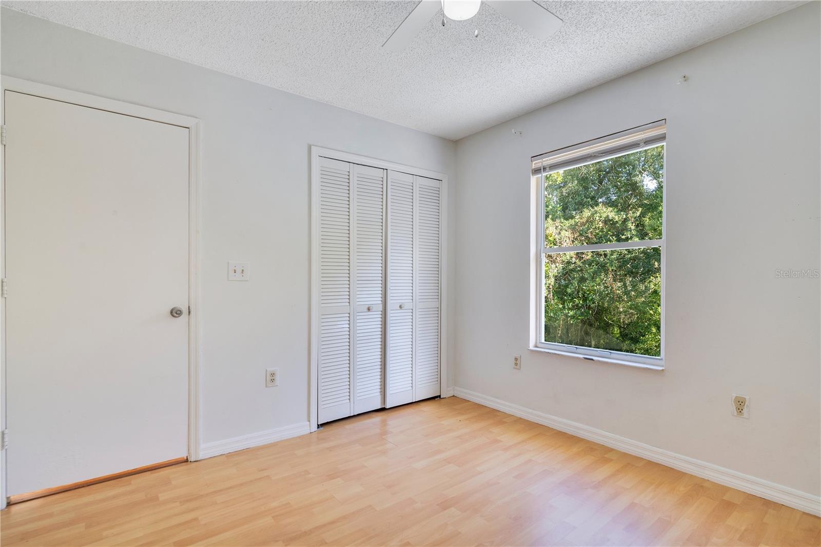 Image 19 of 37 For 11985 Blackheath Circle